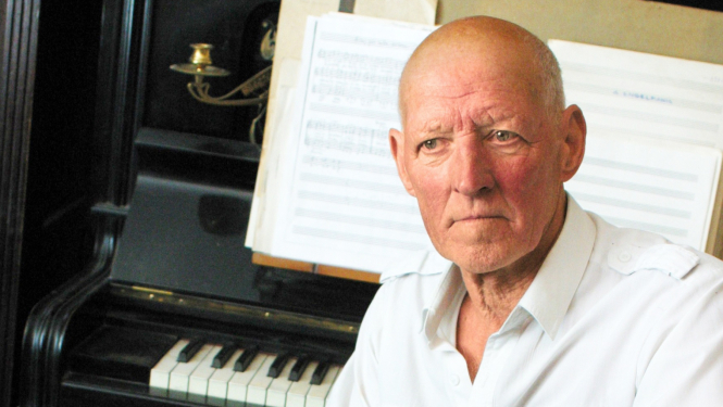 Agris Engelmanis pie klavierēm