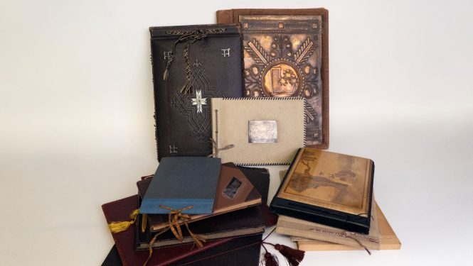 Latvijas Nacionālā arhīva albumu kolekcija “Latviešu bēgļu dzīve nometnēs Vācijā (1945–1949). Dāvinājums Kārlim Zariņam”