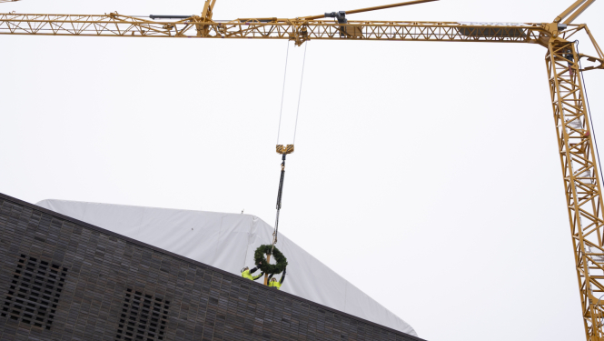 Spāru vainags virs Dailes teātra, foto: Marko Rass