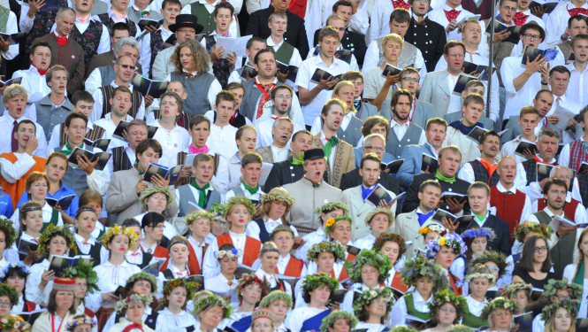 Koru kolektīvi koncertā, foto: LNKC arhīvs