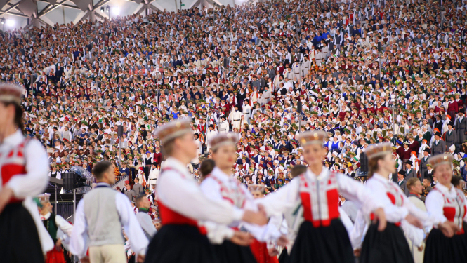 Dziesmu un Deju svētku koncerts - dejotāji un kora dziedātāji