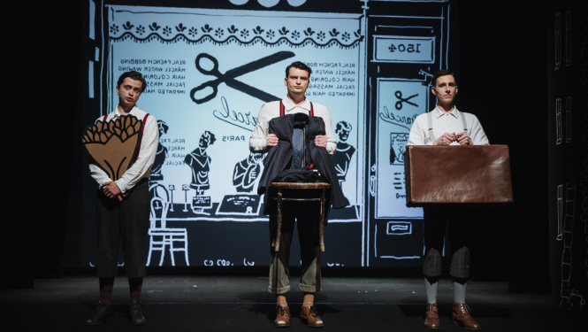 Latvijas Leļļu teātra izrāde “Emīls un Berlīnes zēni” - trīs aktieri uz skatuves