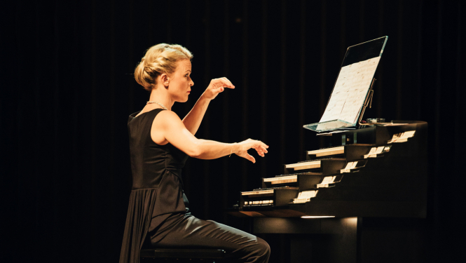 Ērģelniece Iveta Apkalna