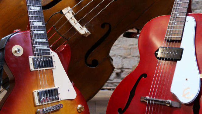 Elektriskās ģitāras un kontrabass