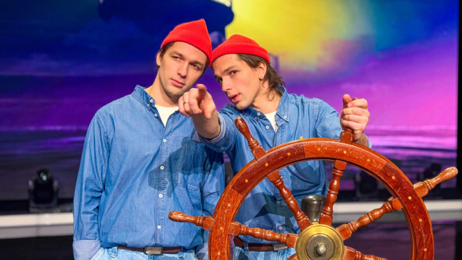 Ceremonijas vadītāji Edgars un Emīls Kauperi