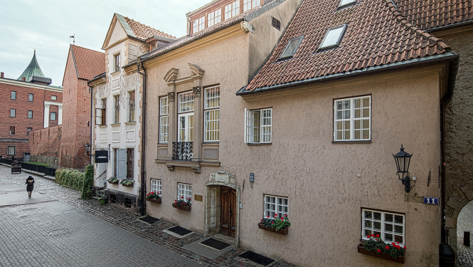 Latvijas Arhitektu savienības ēka Rīgā, Torņa ielā 11