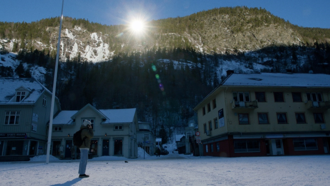 Attēls - darba materiāls no Ilzes Burkovskas - Jakobsenas topošās spēlfilmas Legato, kuras darbība notiek Latvijā un Norvēģijā