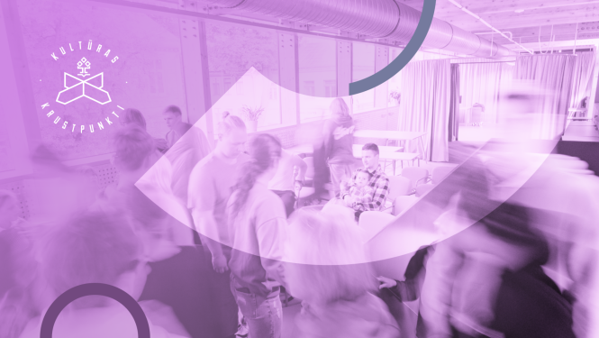 Izplūduši kustībā esoši cilveku silueti telpā diskusijas laikā