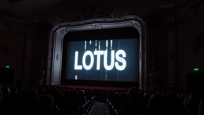 Filmas "Lotus" seanss kinoteātrī "Splendid Palace