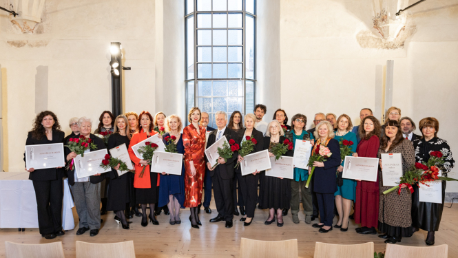 Ministru kabineta Atzinības rakstu un Kultūras ministrijas Īpašās atzinības, Atzinības un pateicības rakstu saņēmēji svinīgajā pasākumā Rīgas pilī