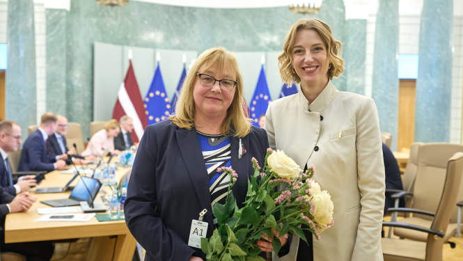 LNA direktore Māra Sprūdža un kultūras ministre Agnese Lāce Ministru kabineta sēdē