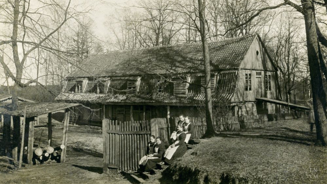 Ozolaines bāreņu patversme (mūsdienās – Duntes ielas teritorija). Ap 1910. gadu