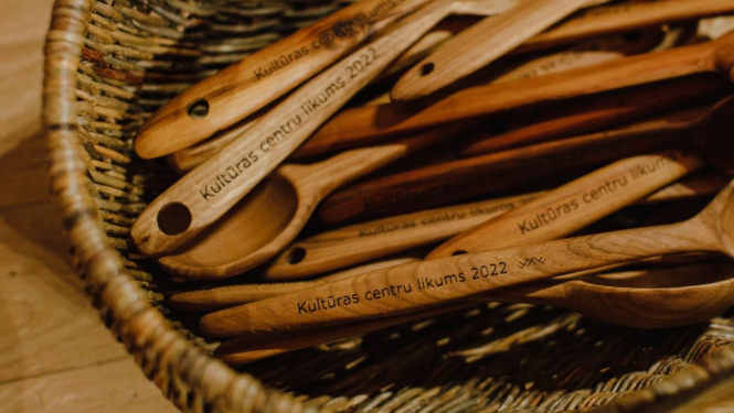 Koka karotes pītā groziņā