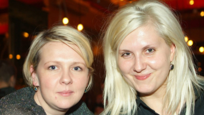 Producente un Latvijas teātra skates kuratore Jevgēņija Šermeņeva un scenogrāfe Monika Korpa (Pormale)