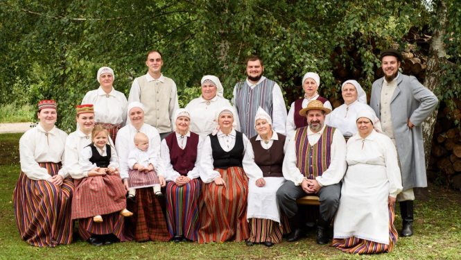 Rikavas pagasta kultūras nama etnogrāfiskais ansamblis "Rikava" 70 gadu jubilejā