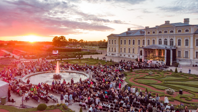 Rundāles pils teritorija