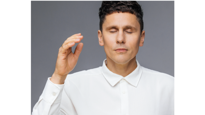 Rīgas festivāla publicitātes foto ar SHIPSEA jeb Jāni Šipkēvicu