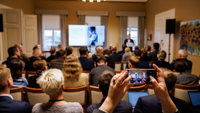 Semināra “Cīņa pret karadarbību kultūras jomā” norise