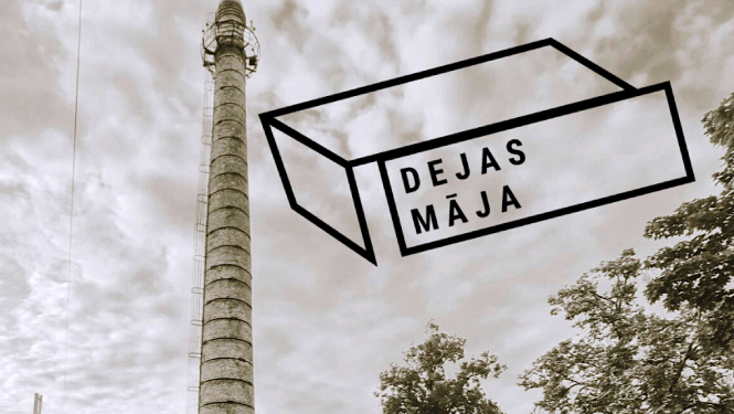 Laikmetīgās mākslas telpā "KURTUVE" Valmierā, uzraksts "Dejas māja"