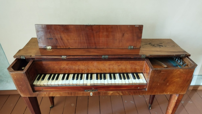 Ellijas Forseles-Rozentāles tāfelklavieres Jaņa Rozentāla un Rūdolfa Blaumaņa muzejā