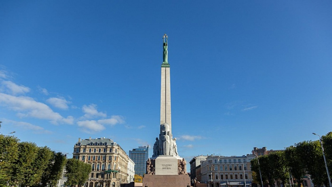 Izglītības, kultūras un zinātnes komisija virza Brīvības pieminekļa un Rīgas Brāļu kapu likumprojektu 3. lasījumam