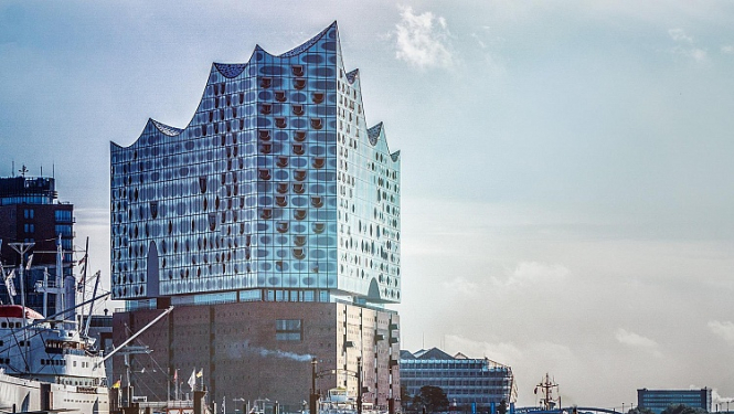 Kultūras ministre Valsts prezidenta vizītes ietvaros tiksies ar Elbas filharmonijas vadību