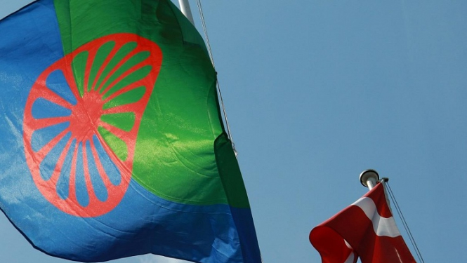 KM izsludina konkursu „Par romu nevalstiskās organizācijas pārstāvja atlasi dalībai pasākumā par romu integrācijas politikas attīstību Eiropas Savienības līmenī”