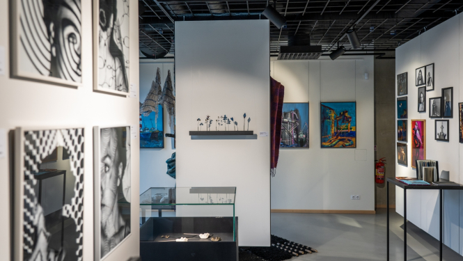 LMMDV mākslas un dizaina izglītības nodaļu audzēkņu darbu izstāde “Aisberga redzamā daļa”, foto: Kārlis Volkovskis