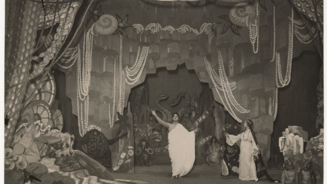 Skats no Aspazijas lugas “Zalša līgava” pirmiestudējuma 1928. gadā Latvijas Nacionālajā teātrī. Foto: nezināms.