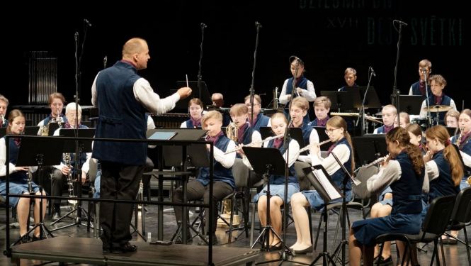Atvars Lakstīgala Dziesmu un Deju svētku pūtēju orķestru konkursa finālā, foto: Jānis Pipars