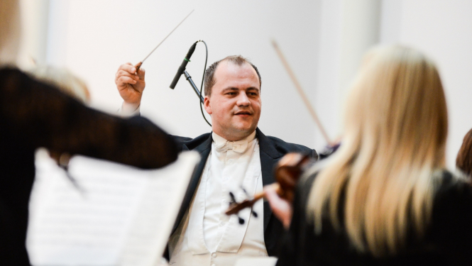 Diriģents Atvars Lakstīgala