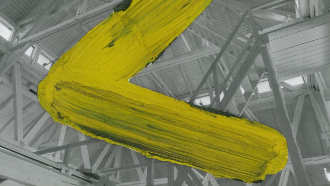 Publicitātes foto Amandas Ziemeles personālizstādei “Saule ar zobiem” Latvijas Nacionālajā mākslas muzejā. Rīga, 2023.