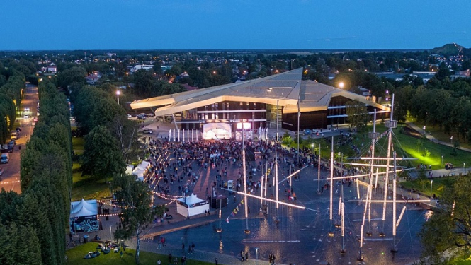 Tuvojas pirmā Zinību diena jaunajā Ventspils Mūzikas vidusskolas ēkā