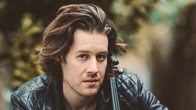 Britu vijolnieks Tomass Gūlds