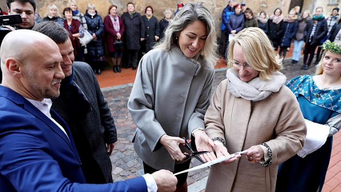 Alfrēda Kalniņa Cēsu Mūzikas vidusskola svin atjaunotās skolas atvēršanas svētkus