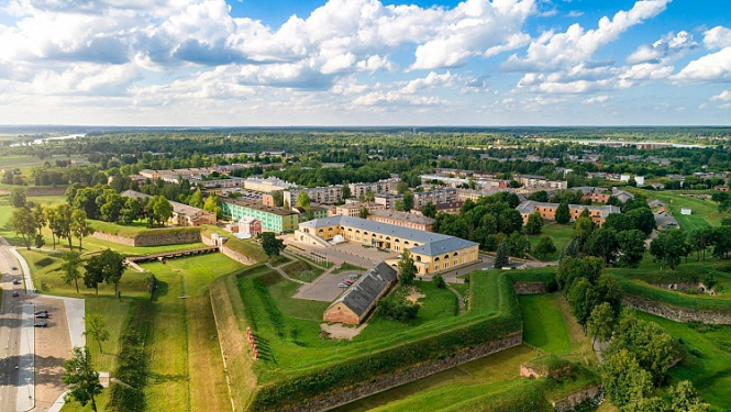 Daugavpils cietoksnī atjaunos bastiona eskarpa sienu