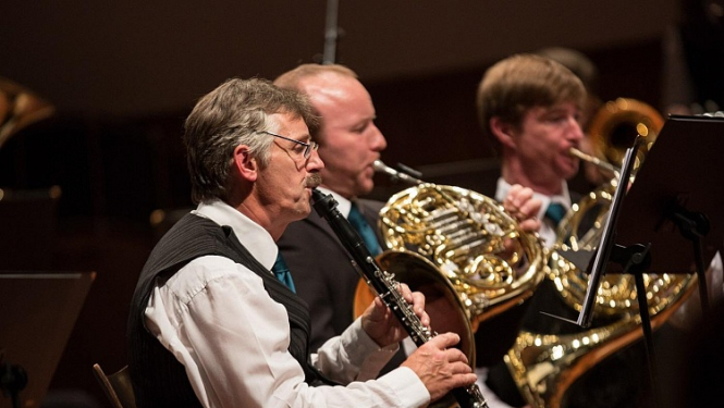 Ceturtā diena: dziesminieku koncerts, garīgās mūzikas koncerti un pūtēju orķestri Rīgas baznīcās