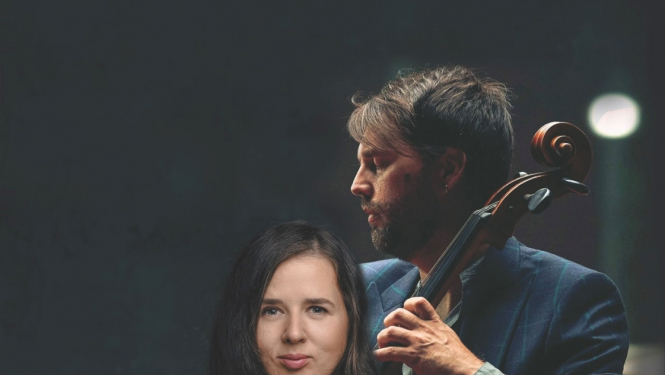 Divi mūziķi – sieviete un vīrietis