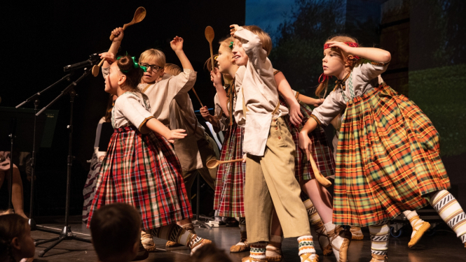 Muzikālais uzvedums “Ceļojums apkārt pasaulei”