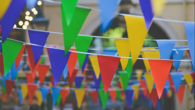 Svētku noformējuma rotājumu virtenes