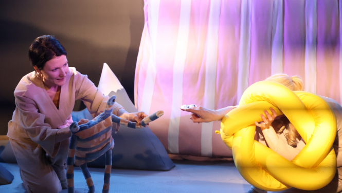 Izrādes vizuālais materiāls