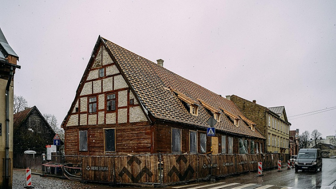 Topošajam interjera muzejam – Hoijeres kundzes viesnīcas ēkai – atzīmē spāru svētkus