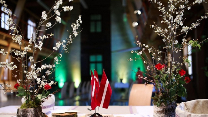 Kultūras ministrija un Latvijas valsts simtgades birojs aicina rīkot Latvijas neatkarības atjaunošanai veltītos „Baltā galdauta svētkus”