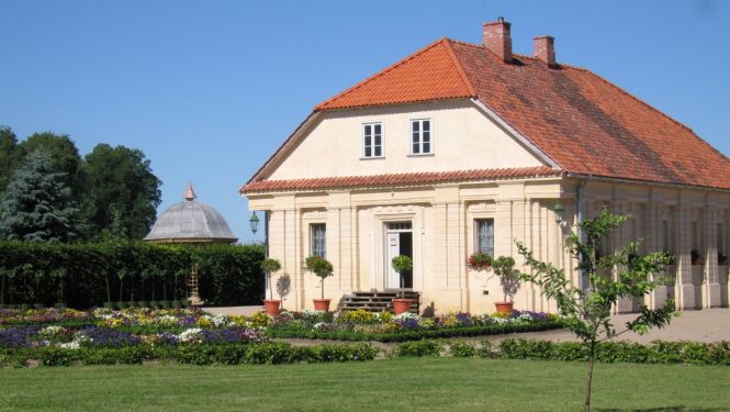 Rundāles pils Dārznieka māja