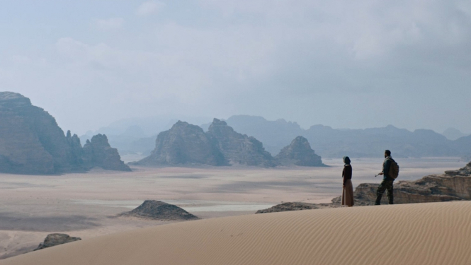 Kadrs no filmas "Tuksnesī" / "Deserted", (2021, režisore Kadri Kõusaar)