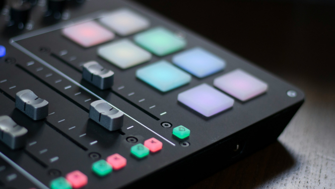 Digitālā skaņas pults