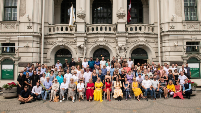 Latvijas Nacionālā teātra kolektīvs 103. sezonas ieskaņā, foto: Kristaps Kalns