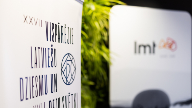 Preses konferences noformējums