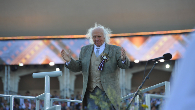 Vispārējo latviešu Dziesmu un deju svētku Goda virsdiriģents, profesors, komponists Edgars Račevskis