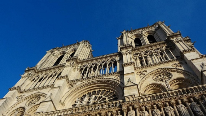 Iespējas ziedot Parīzes Dievmātes katedrāles atjaunošanai